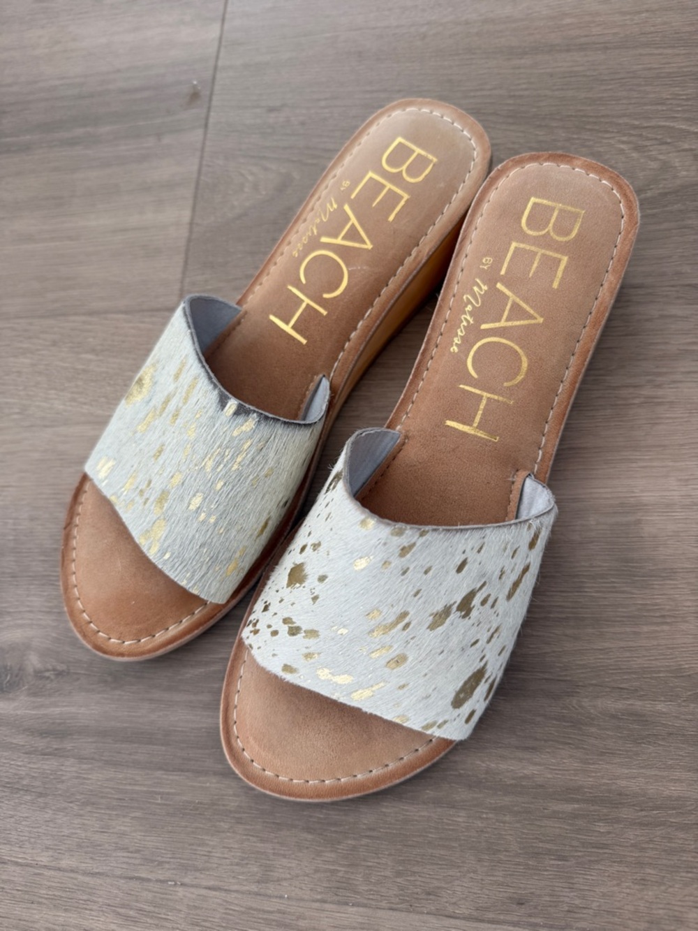 Beach by Matisse Tiki Wedges